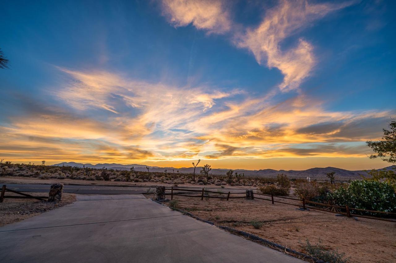 The Stargaze In Joshua Tree - Pool, Hot Tub, Views Villa Екстериор снимка